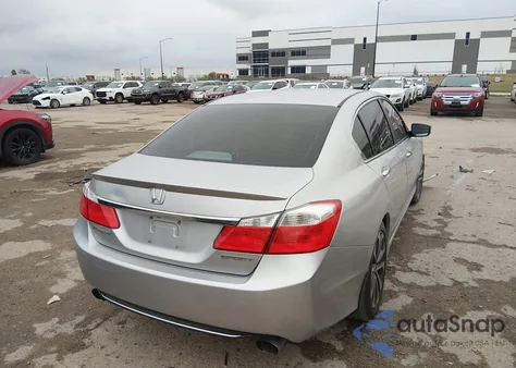 2015 Honda Accord Sport z USA, uszkodzony, nr VIN 1HGCR2F55FA123654